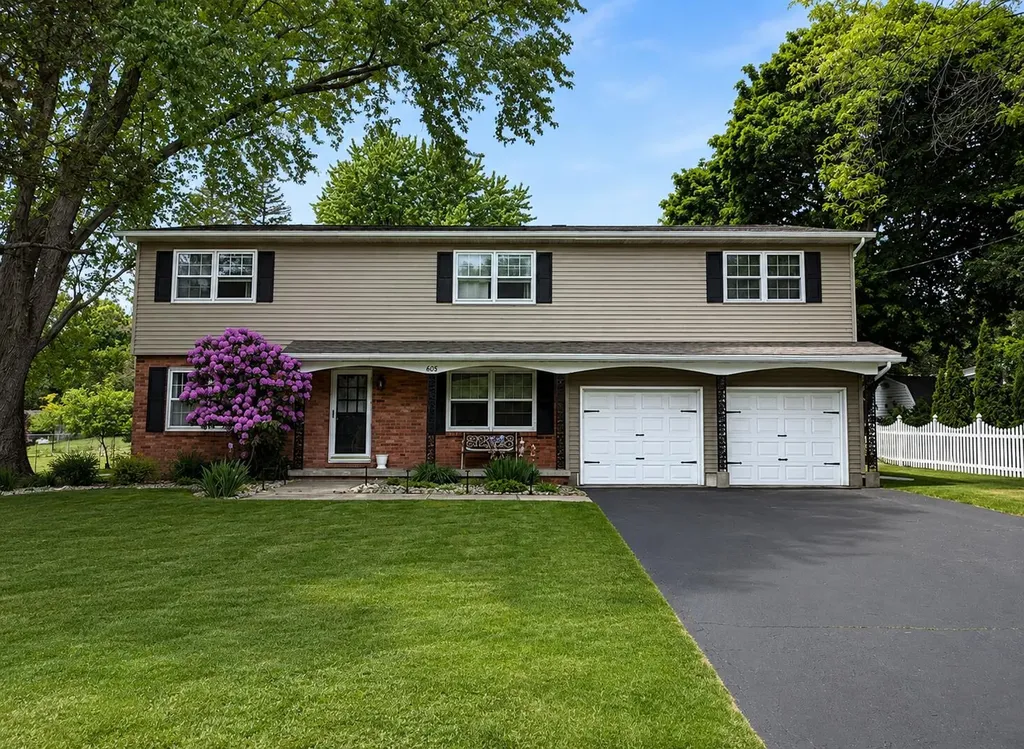 605 East Drive Marshall City MI 49068