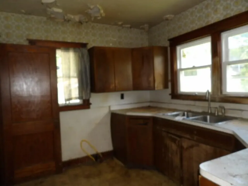 709 S Main Street Three Rivers City MI 49093