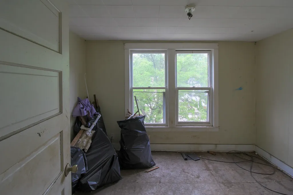 1412 E Alcott Street Kalamazoo City MI 49001