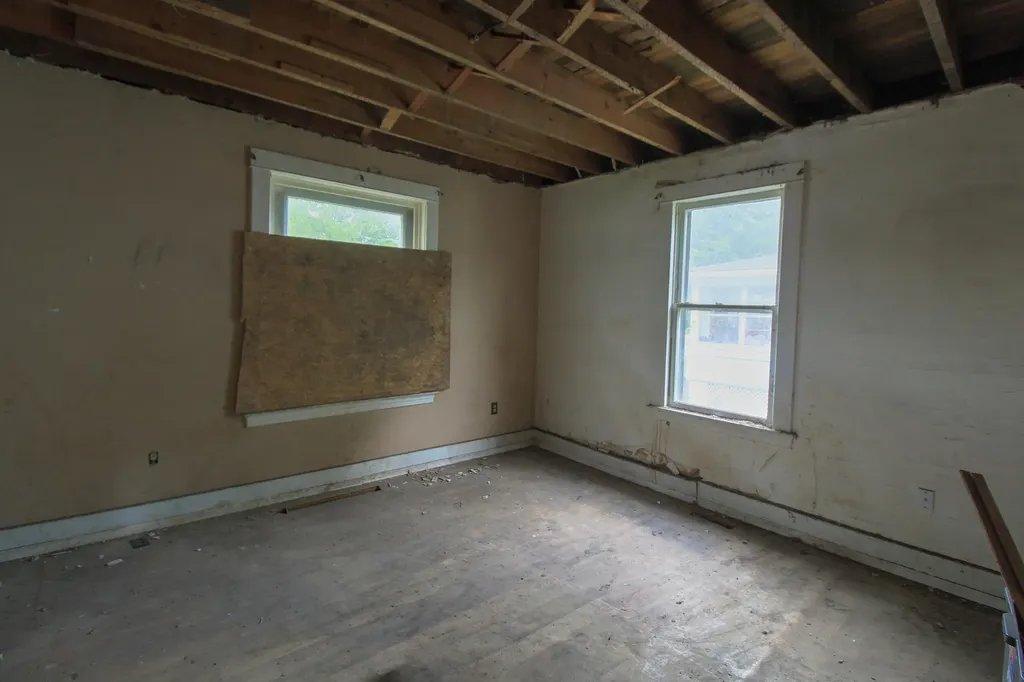 1412 E Alcott Street Kalamazoo City MI 49001