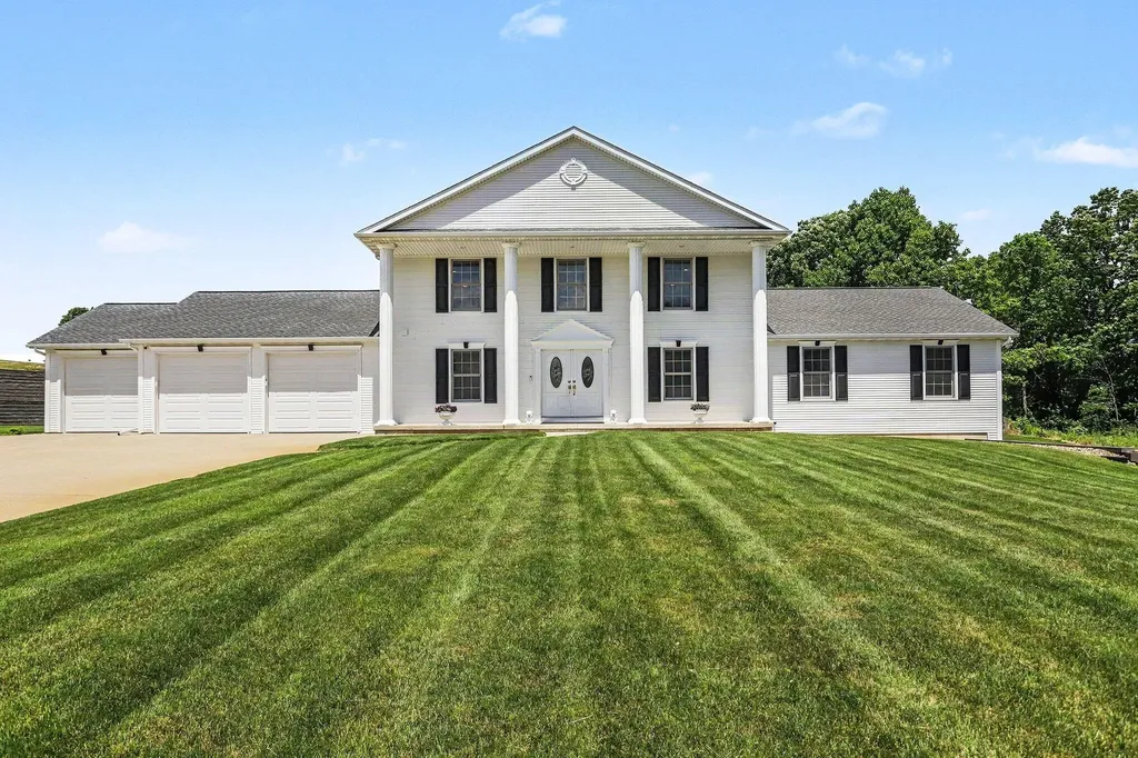 31 E Suttons Ridge Newton Township MI 49014