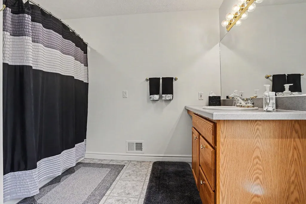 31 E Suttons Ridge Newton Township MI 49014