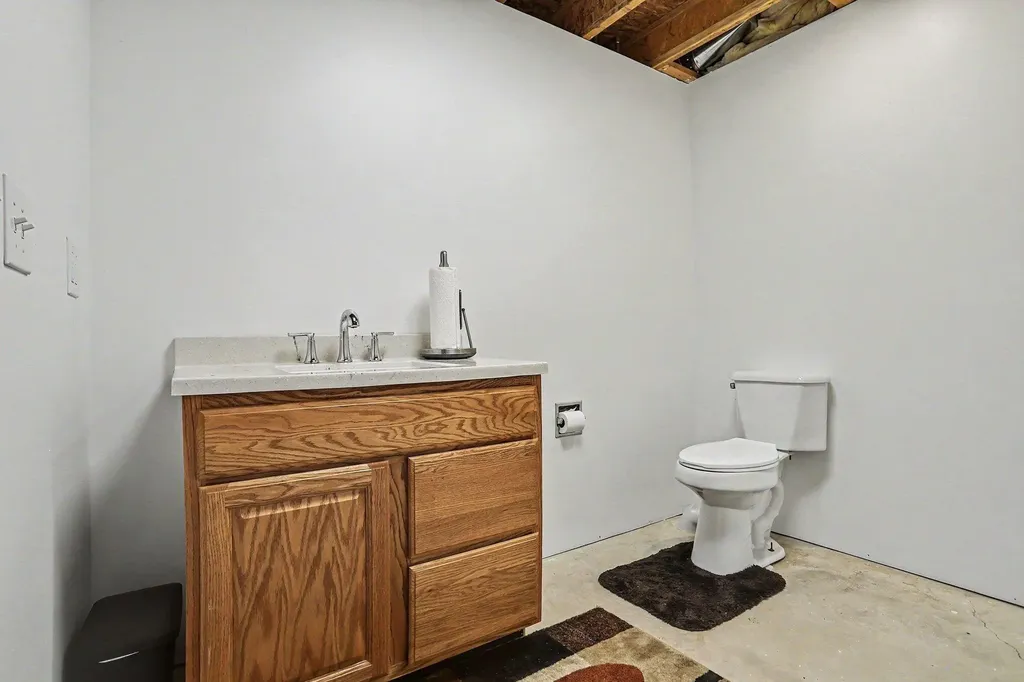31 E Suttons Ridge Newton Township MI 49014