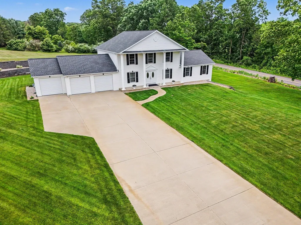 31 E Suttons Ridge Newton Township MI 49014