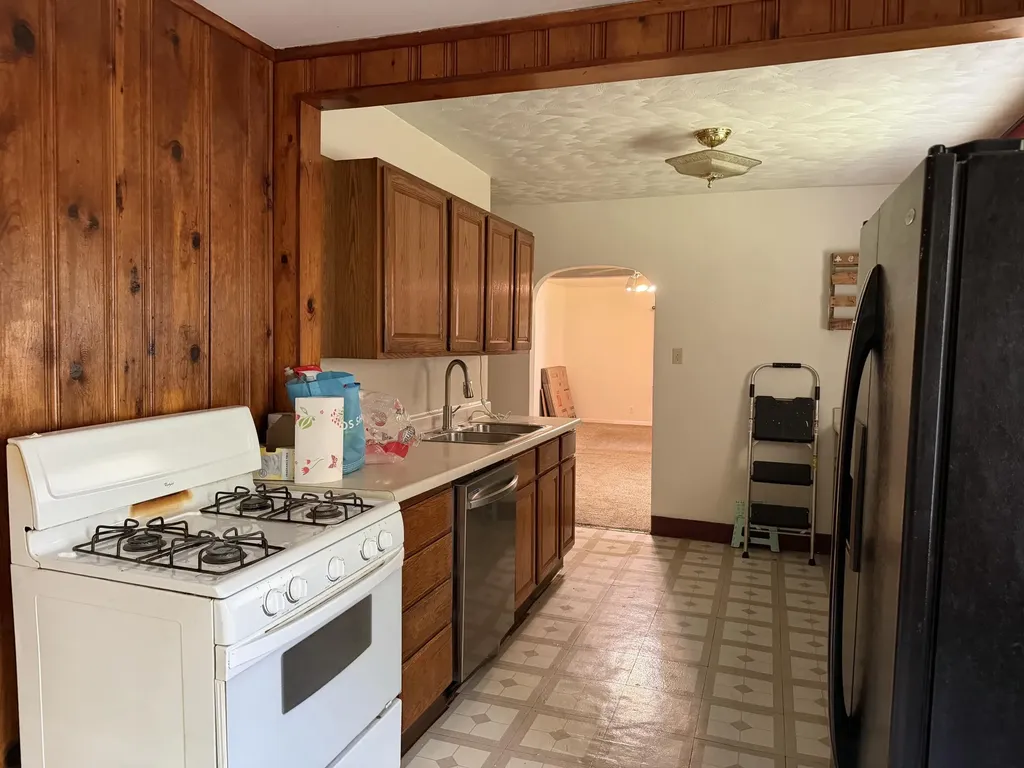 3406 W Shore Drive Johnstown Township MI 49017