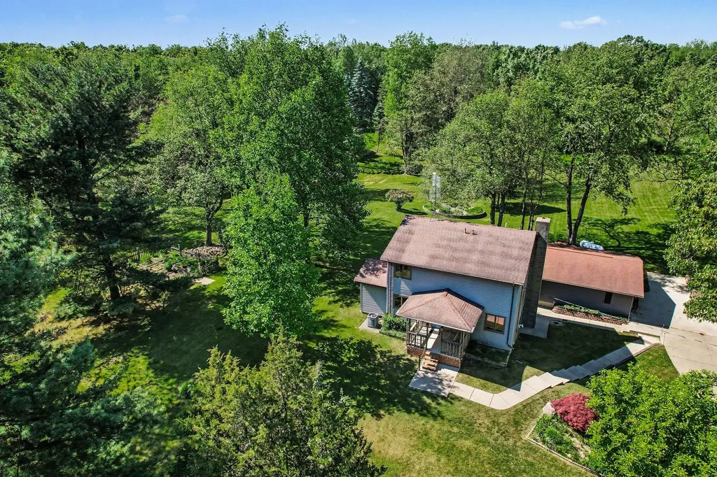 17081 20 Mile Road Marengo Township MI 49068