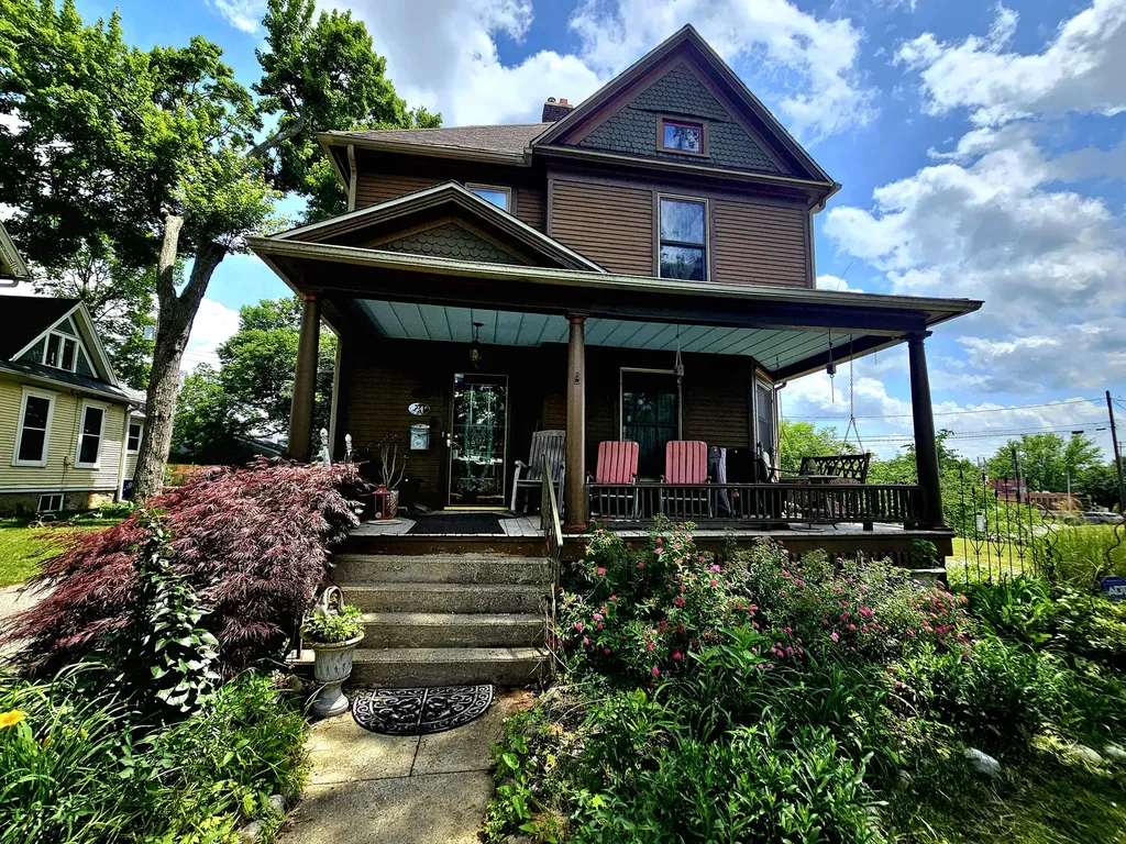 24 Garrison Avenue Battle Creek City MI 49017