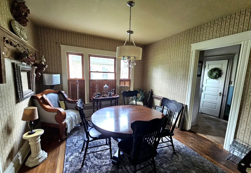 24 Garrison Avenue Battle Creek City MI 49017