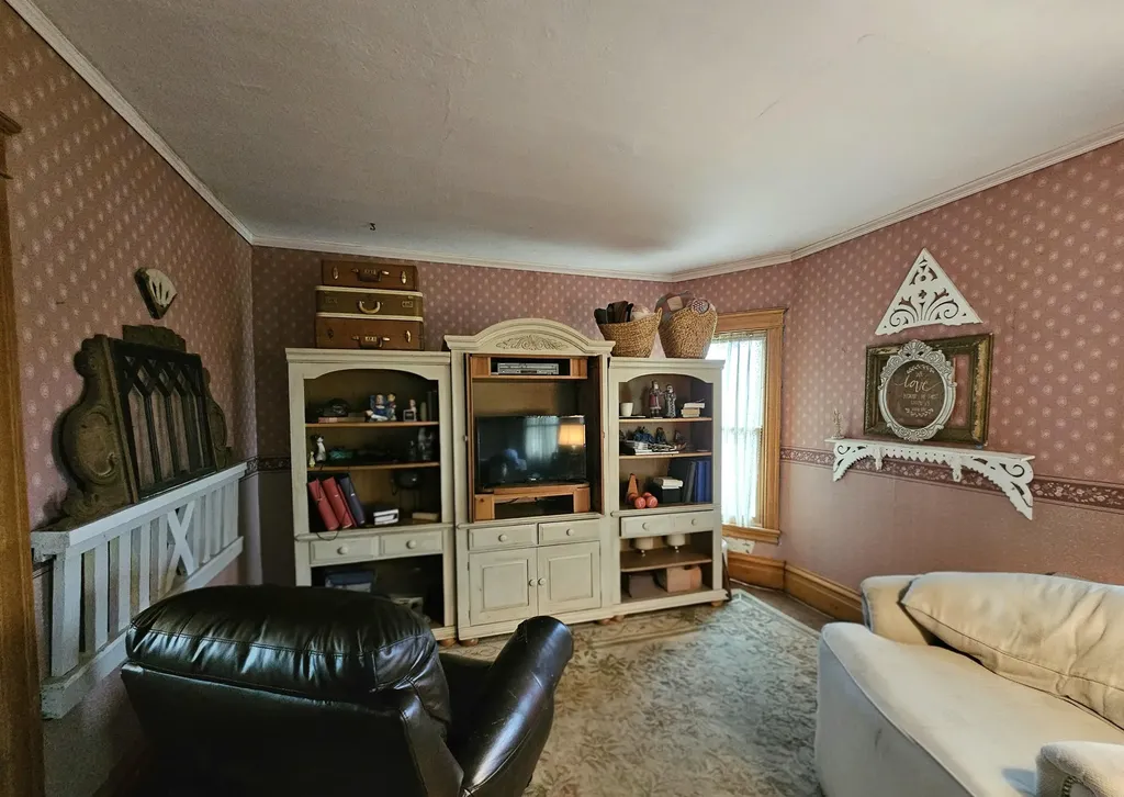 24 Garrison Avenue Battle Creek City MI 49017