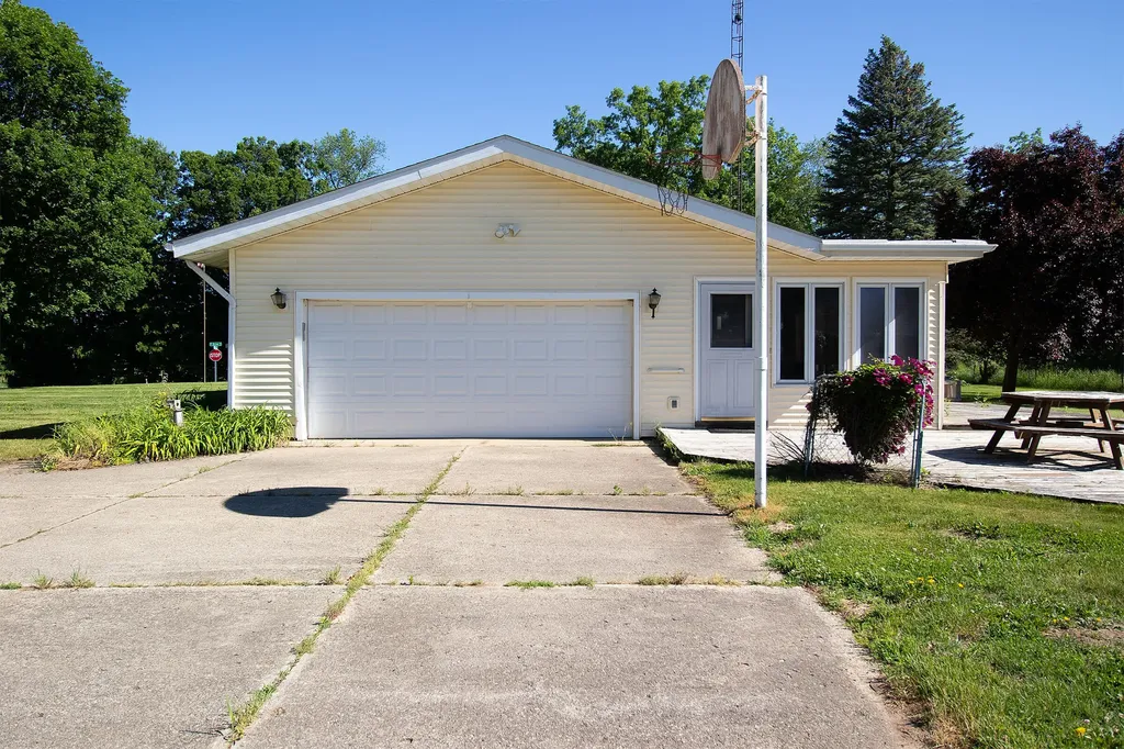 3990 26 1/2 Mile Road Homer Township MI 49245