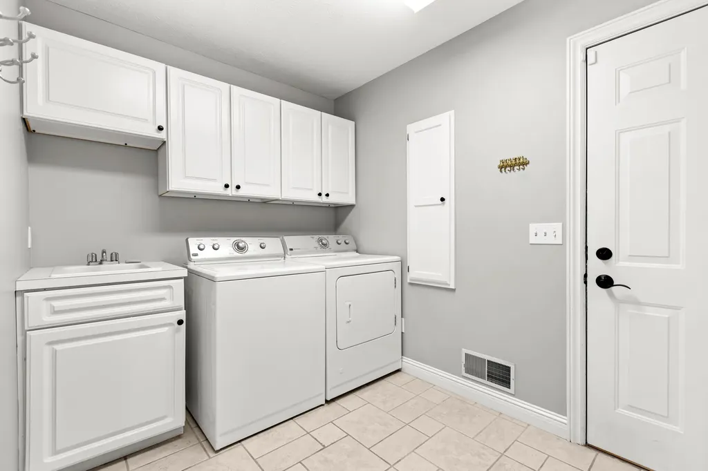 494 Anchor Lane Kalamazoo City MI 49002