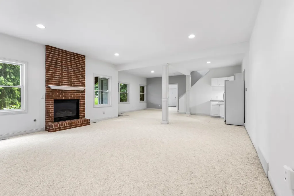 494 Anchor Lane Kalamazoo City MI 49002