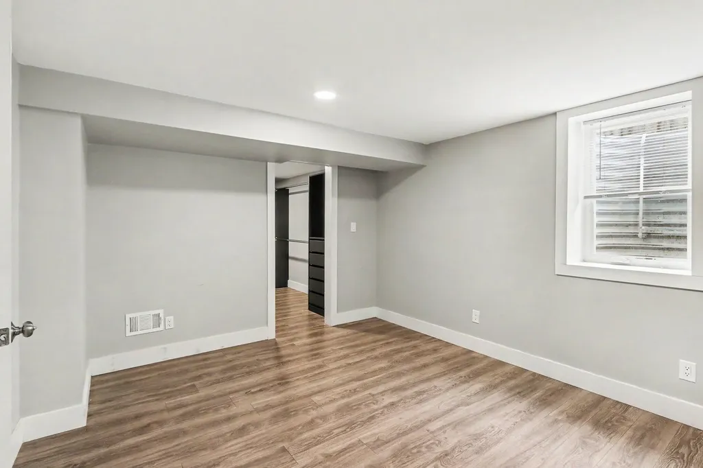 1724 Winton Avenue Kalamazoo City MI 49001