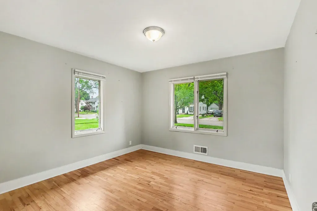 1724 Winton Avenue Kalamazoo City MI 49001