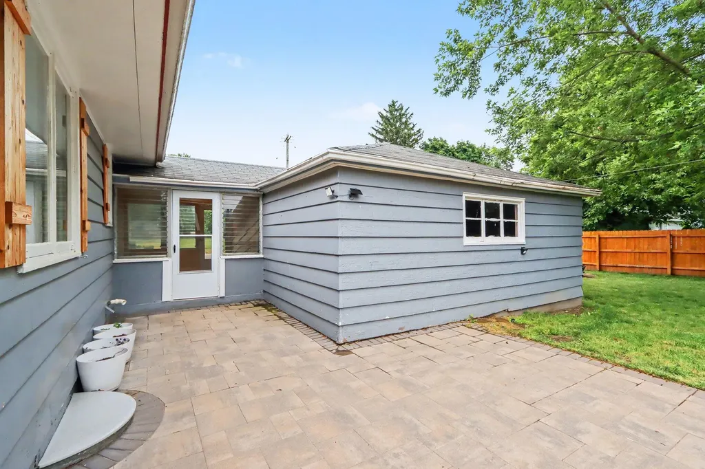 1724 Winton Avenue Kalamazoo City MI 49001