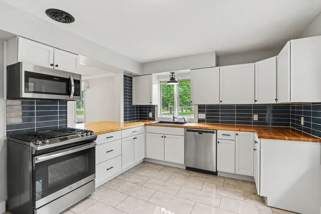 1724 Winton Avenue Kalamazoo City MI 49001