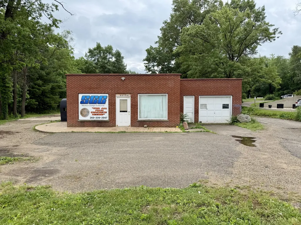 2275 W Columbia Avenue Battle Creek City MI 49015