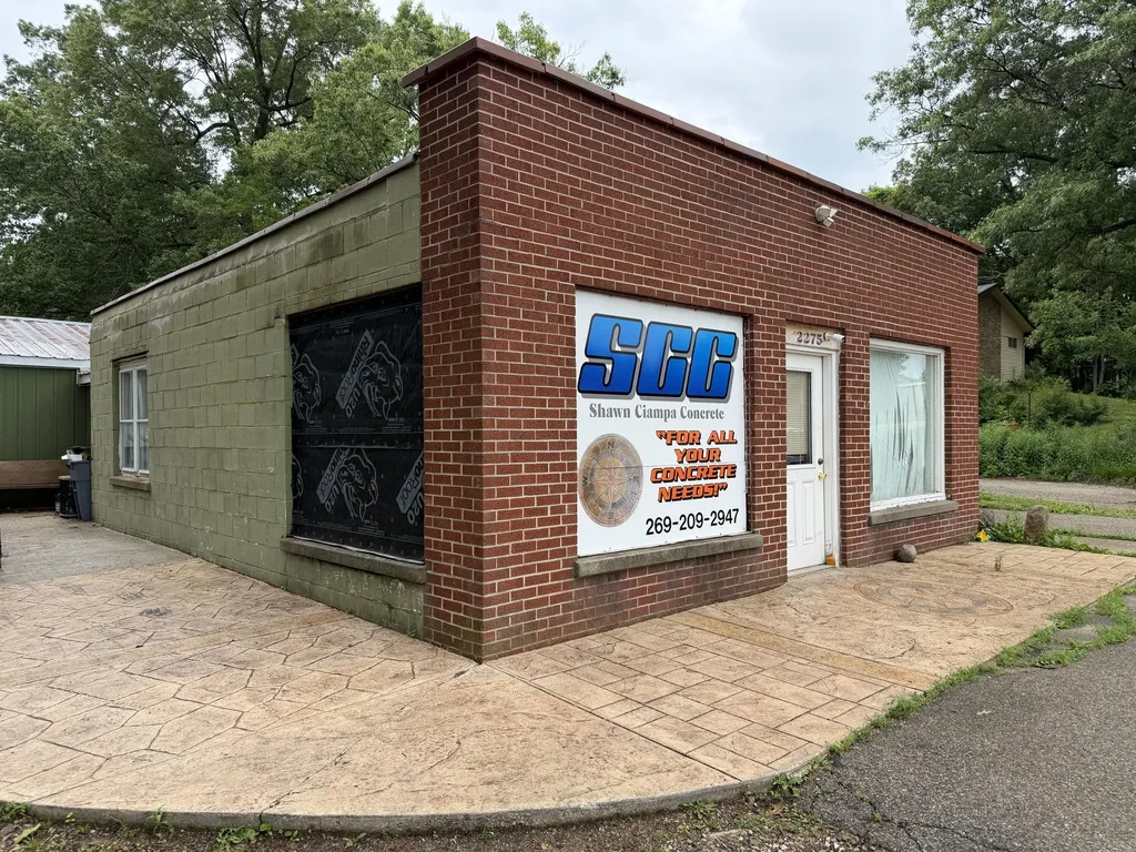 2275 W Columbia Avenue Battle Creek City MI 49015