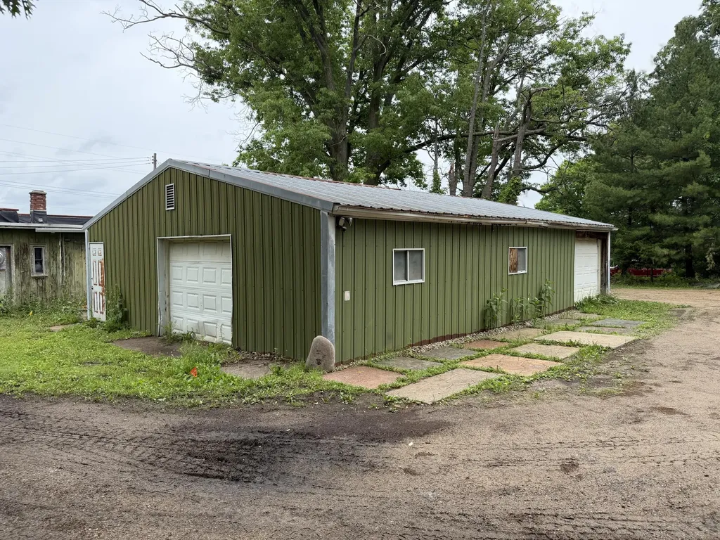 2275 W Columbia Avenue Battle Creek City MI 49015