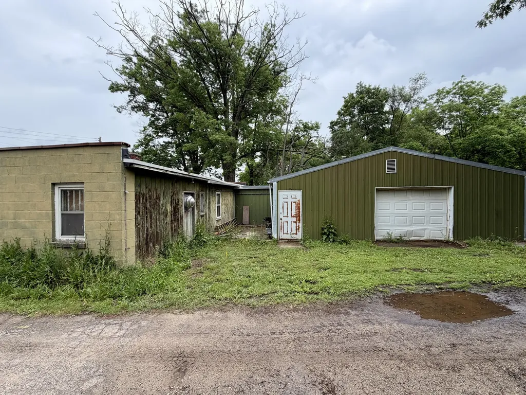 2275 W Columbia Avenue Battle Creek City MI 49015