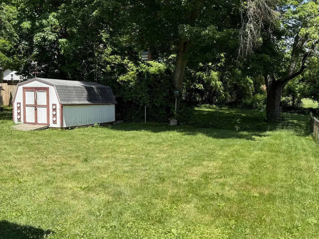 607 E North Street Albion City MI 49224