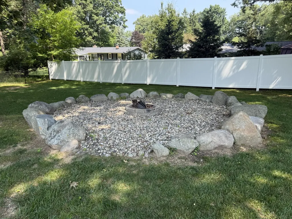 155 Hickory Hills Marshall Township MI 49068