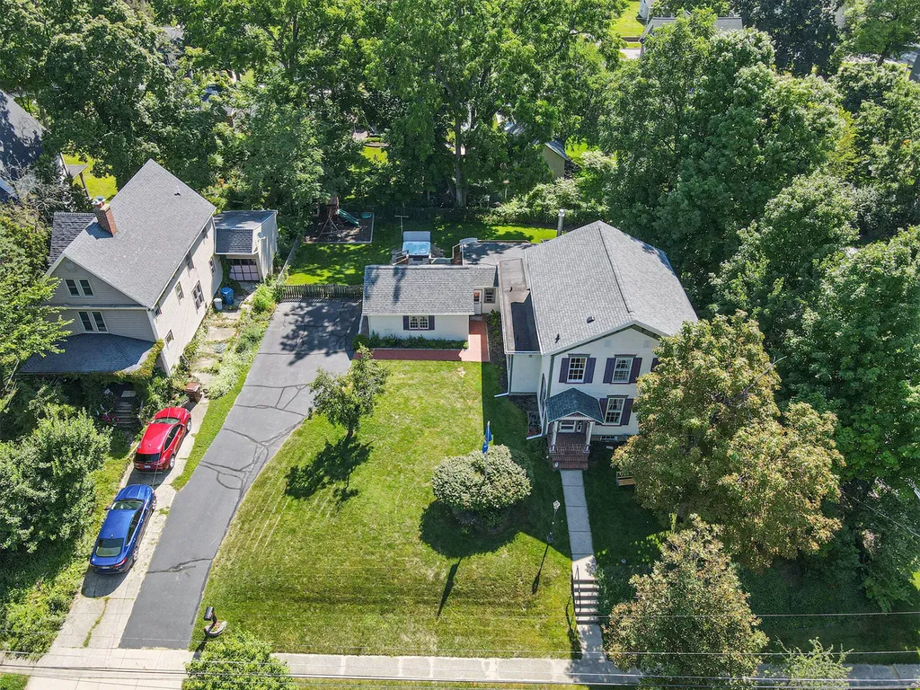 320 N Division Street Marshall City MI 49068