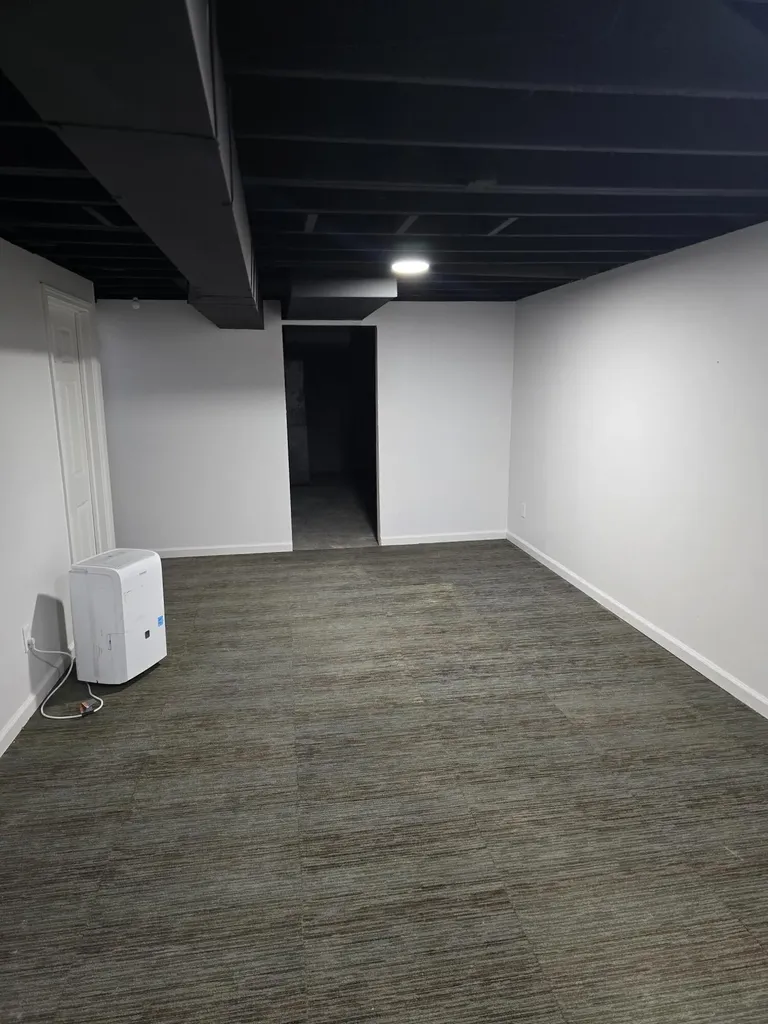 5017 Conners Lansing City MI 48911