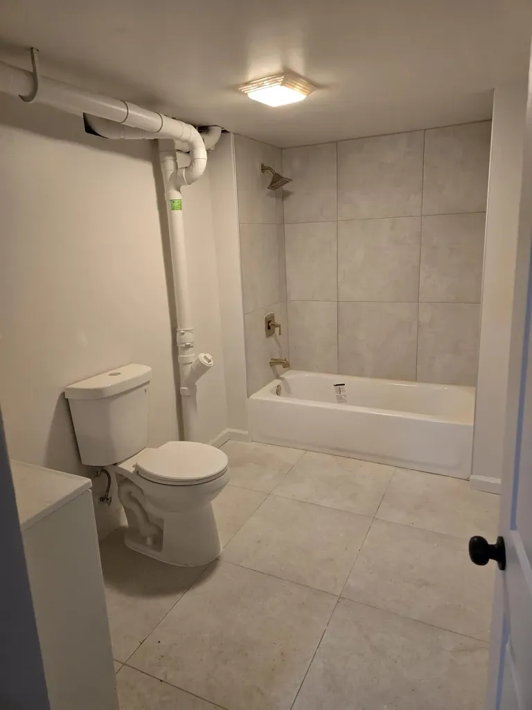 5017 Conners Lansing City MI 48911