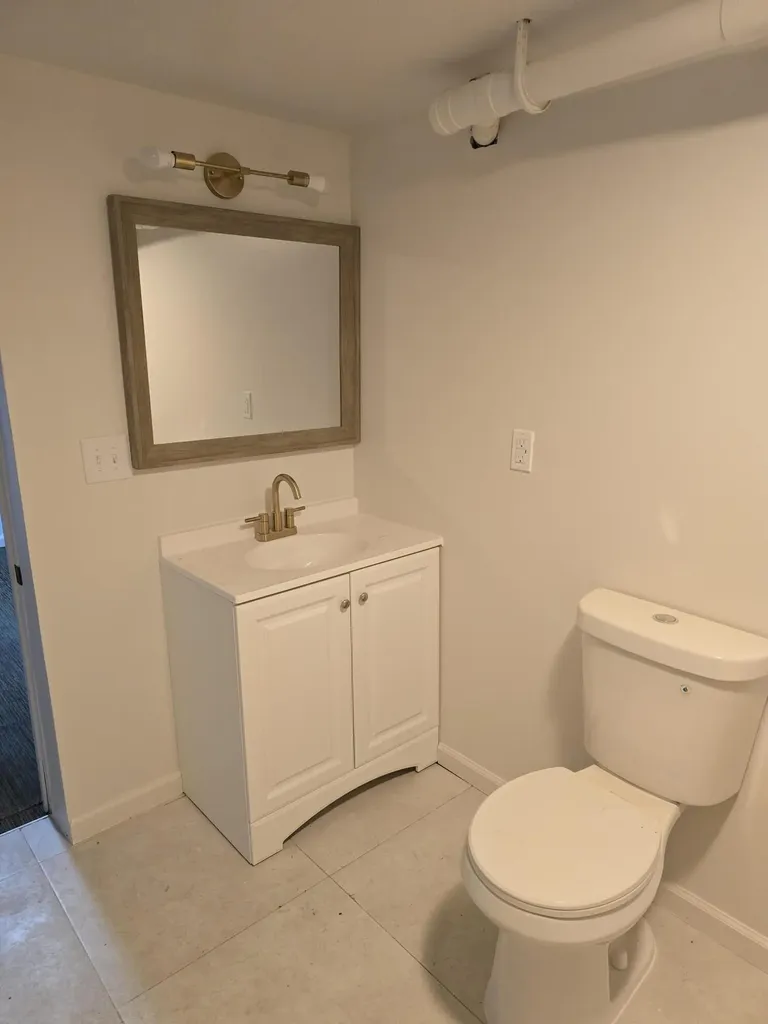 5017 Conners Lansing City MI 48911