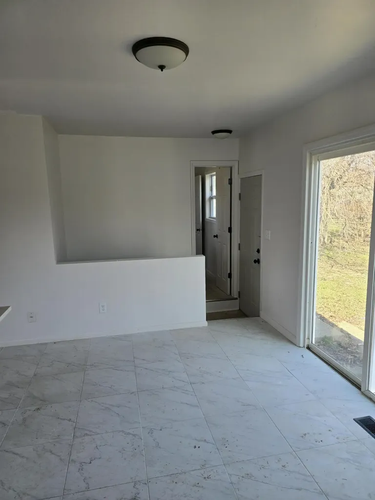 5017 Conners Lansing City MI 48911