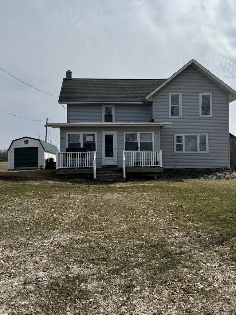 2126 200th Avenue Richmond Township MI 49677