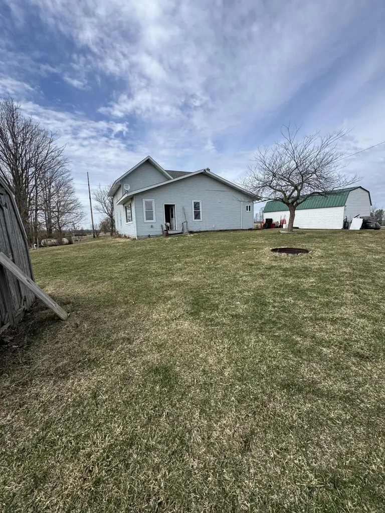 2126 200th Avenue Richmond Township MI 49677