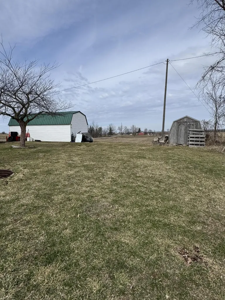2126 200th Avenue Richmond Township MI 49677
