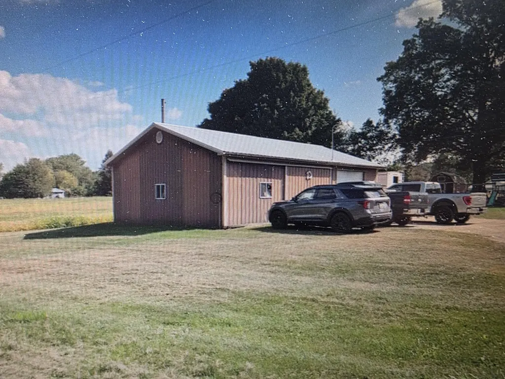 29510 S Drive N Clarendon Township MI 49284