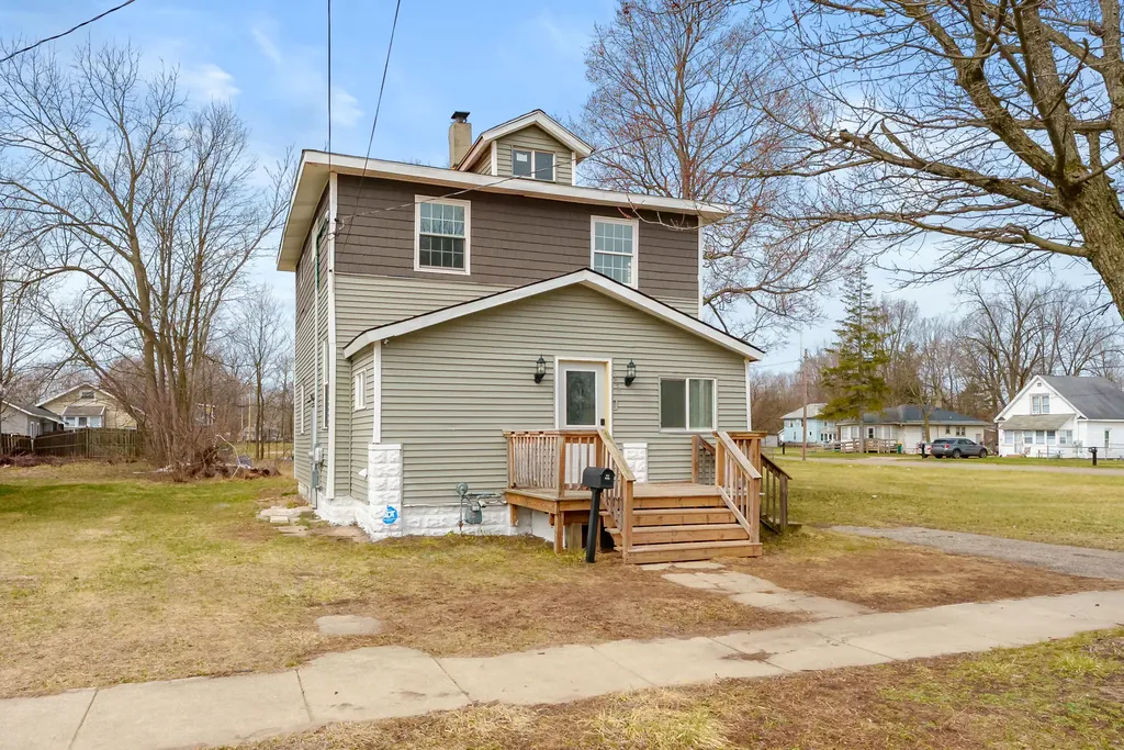 365 Kendall Street N Battle Creek City MI 49037