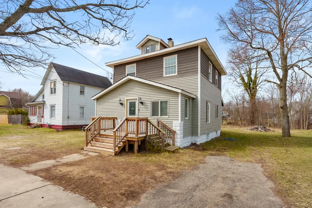 365 Kendall Street N Battle Creek City MI 49037