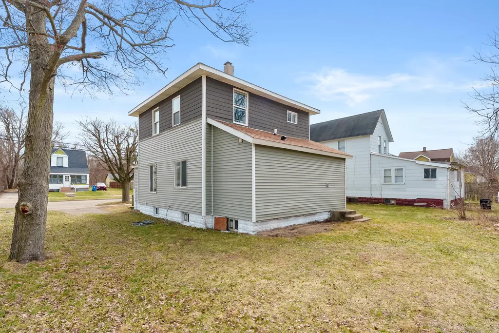 365 Kendall Street N Battle Creek City MI 49037