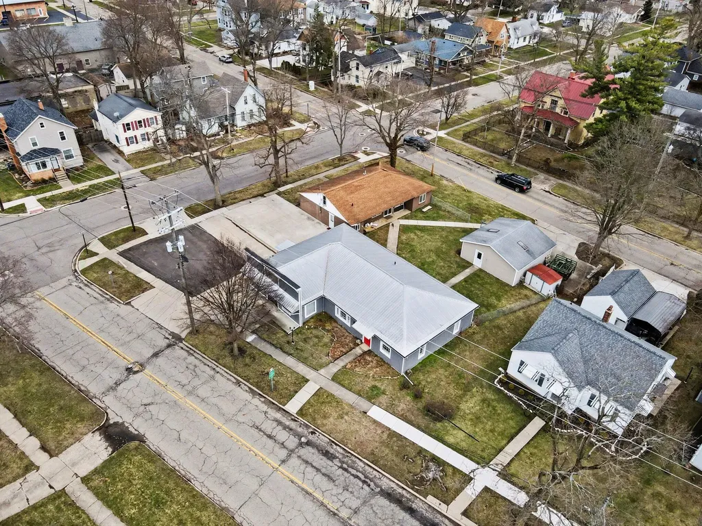207 Exchange Street Marshall City MI 49068
