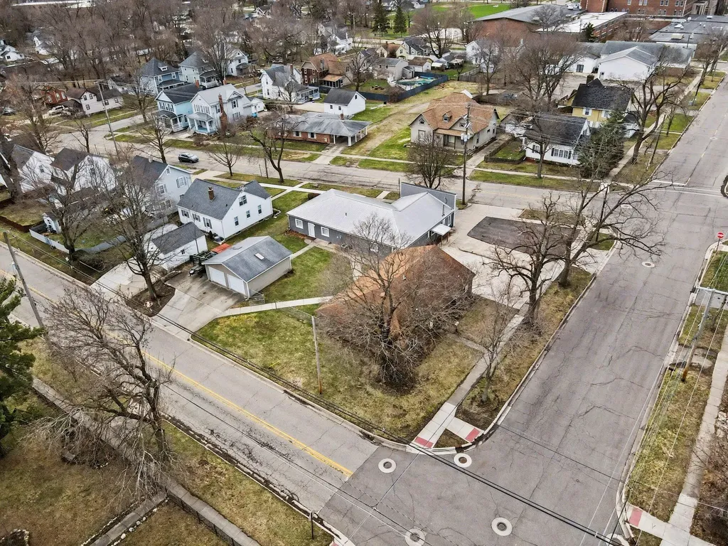 207 Exchange Street Marshall City MI 49068