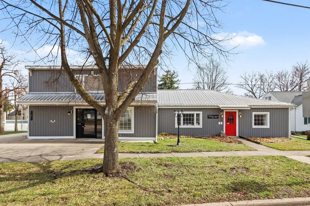 207 Exchange Street Marshall City MI 49068