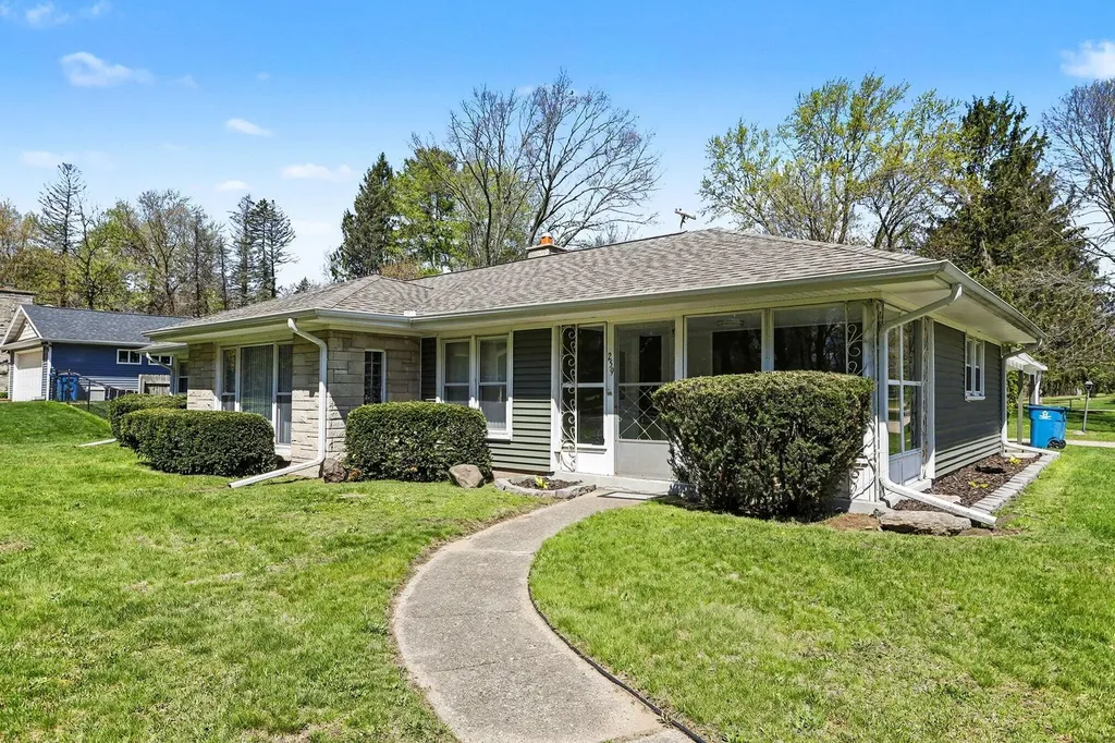 259 Wahwahtaysee Way Battle Creek City MI 49015