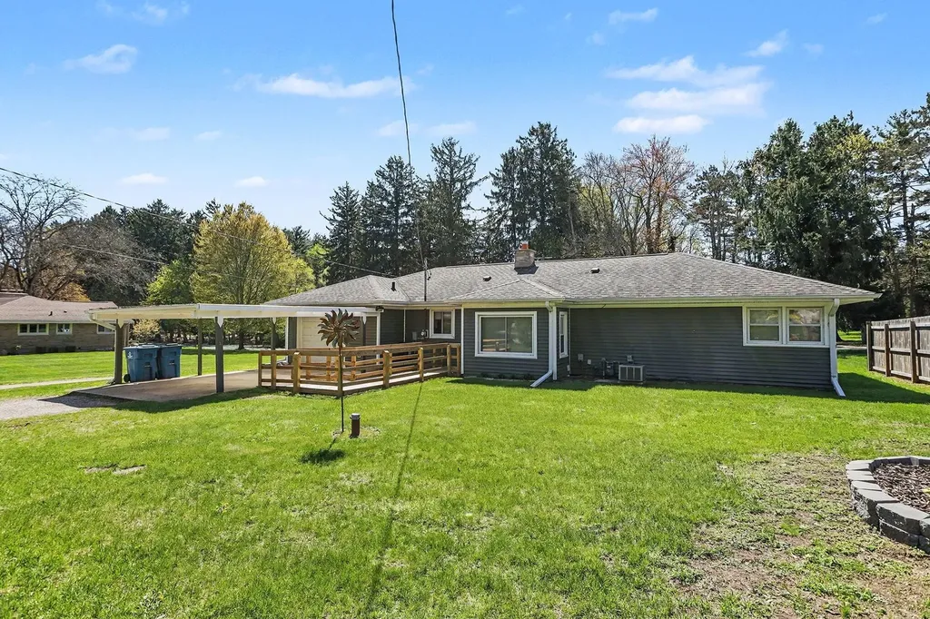 259 Wahwahtaysee Way Battle Creek City MI 49015