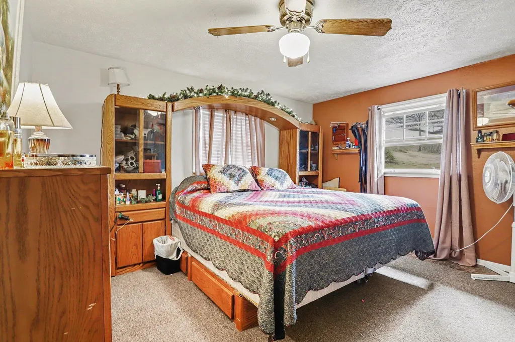 7511 E Drive N Emmett Charter Township MI 49014