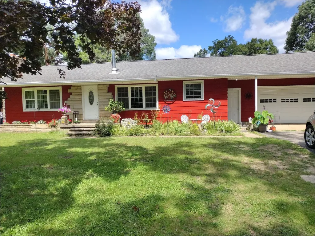 7511 E Drive N Emmett Charter Township MI 49014