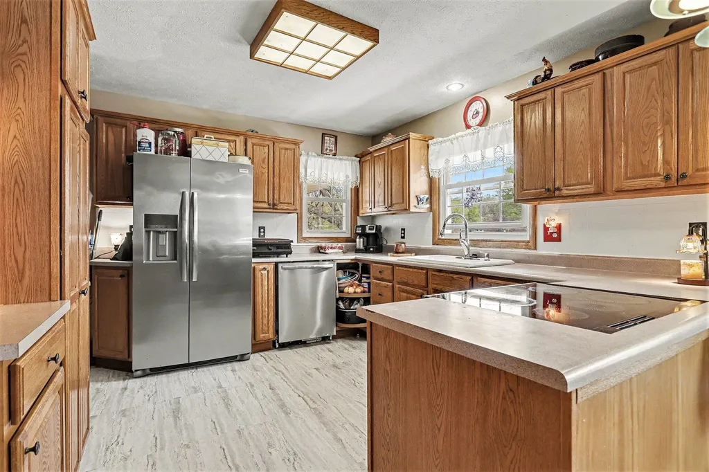 7511 E Drive N Emmett Charter Township MI 49014