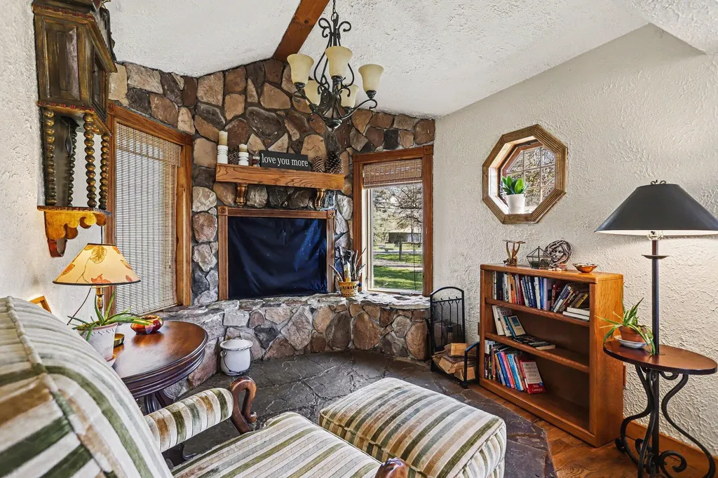 7828 Division Drive Newton Township MI 49014