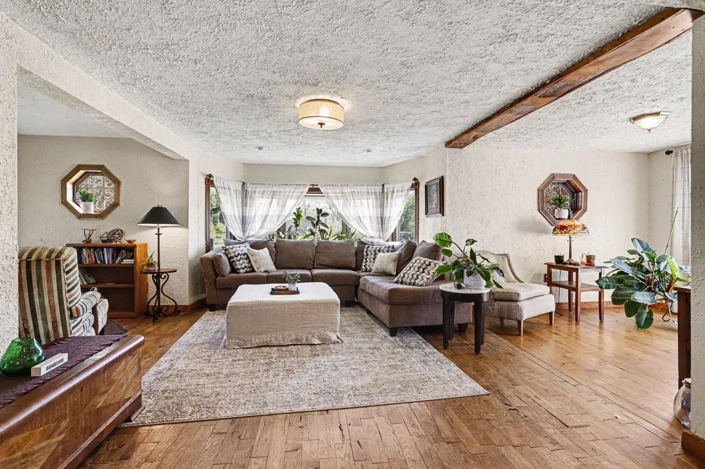 7828 Division Drive Newton Township MI 49014