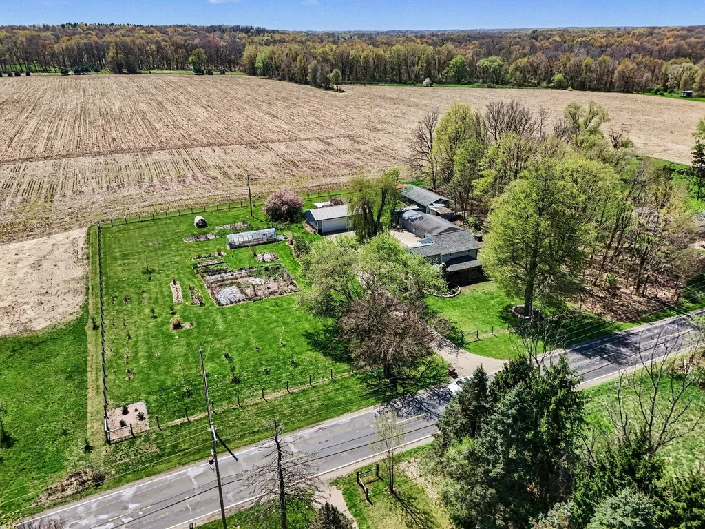 7828 Division Drive Newton Township MI 49014