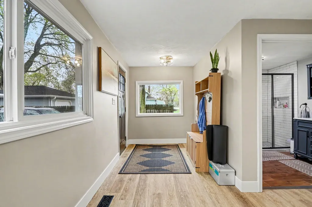 112 W Spruce Street Marshall City MI 49068